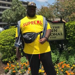 Meet your Posher, Kenyon